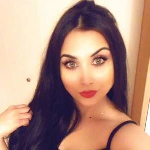 Meet your Posher, Nina